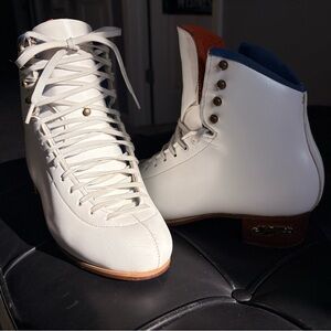 SP Teri Freestyle Figure Skate 7AA boot (no blades);